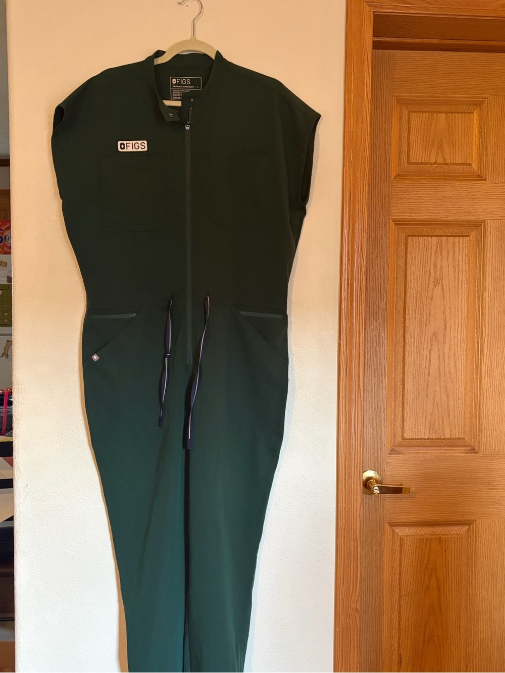 NWOT large FIGSRafaela ScrubJumpsuit dark green zip-fron